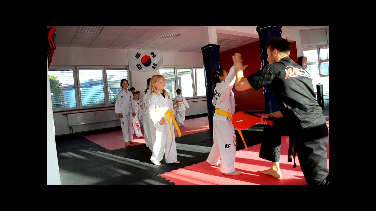 Training Martial Arts Sports Center Grünstadt - YouTube