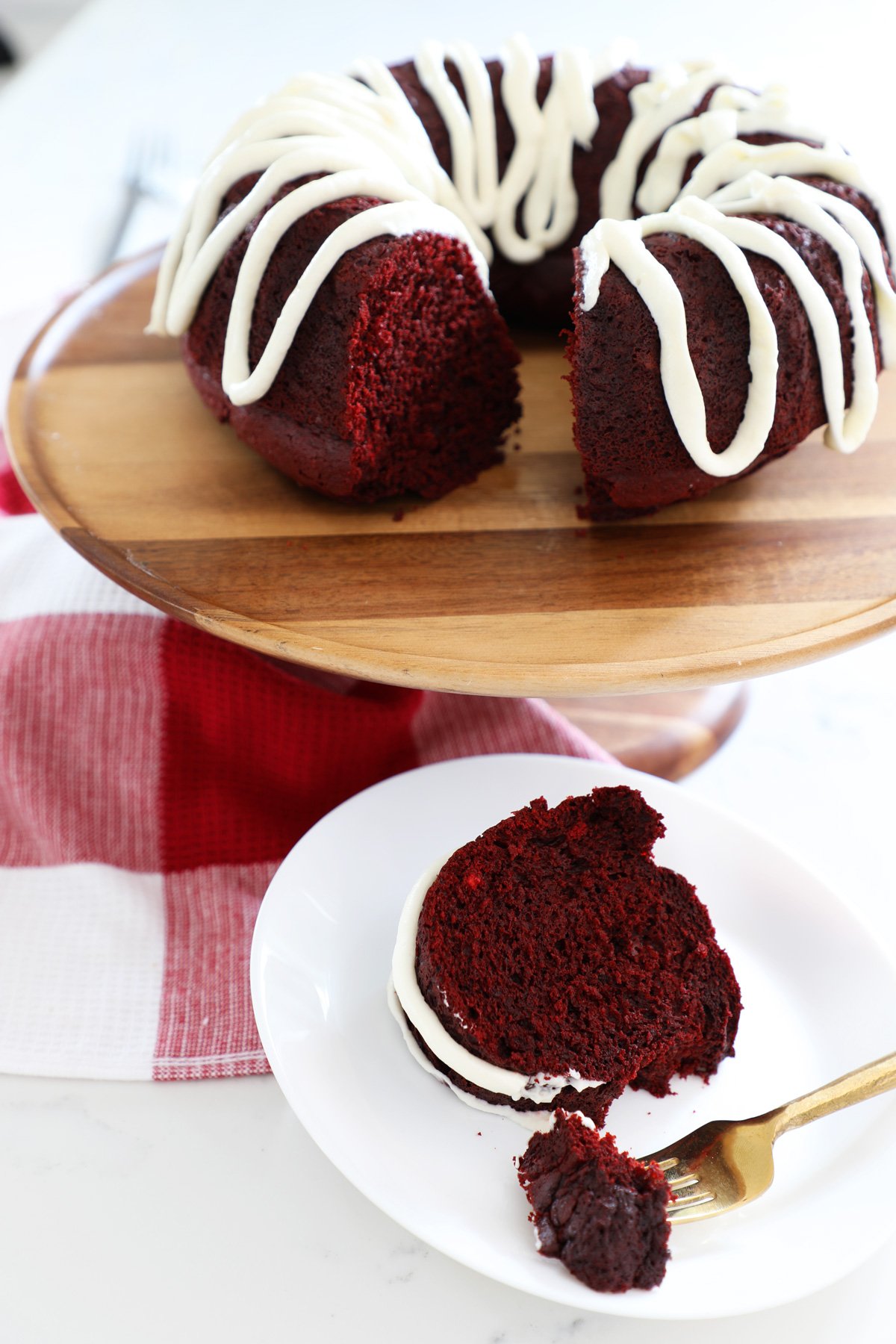 Red Velvet Bundt Cake - Weekend Craft