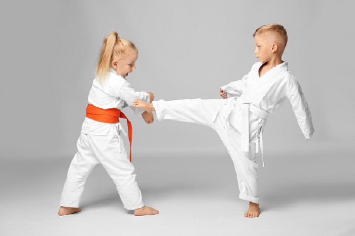6 Strong Reasons to Enroll Kids in Karate Classes