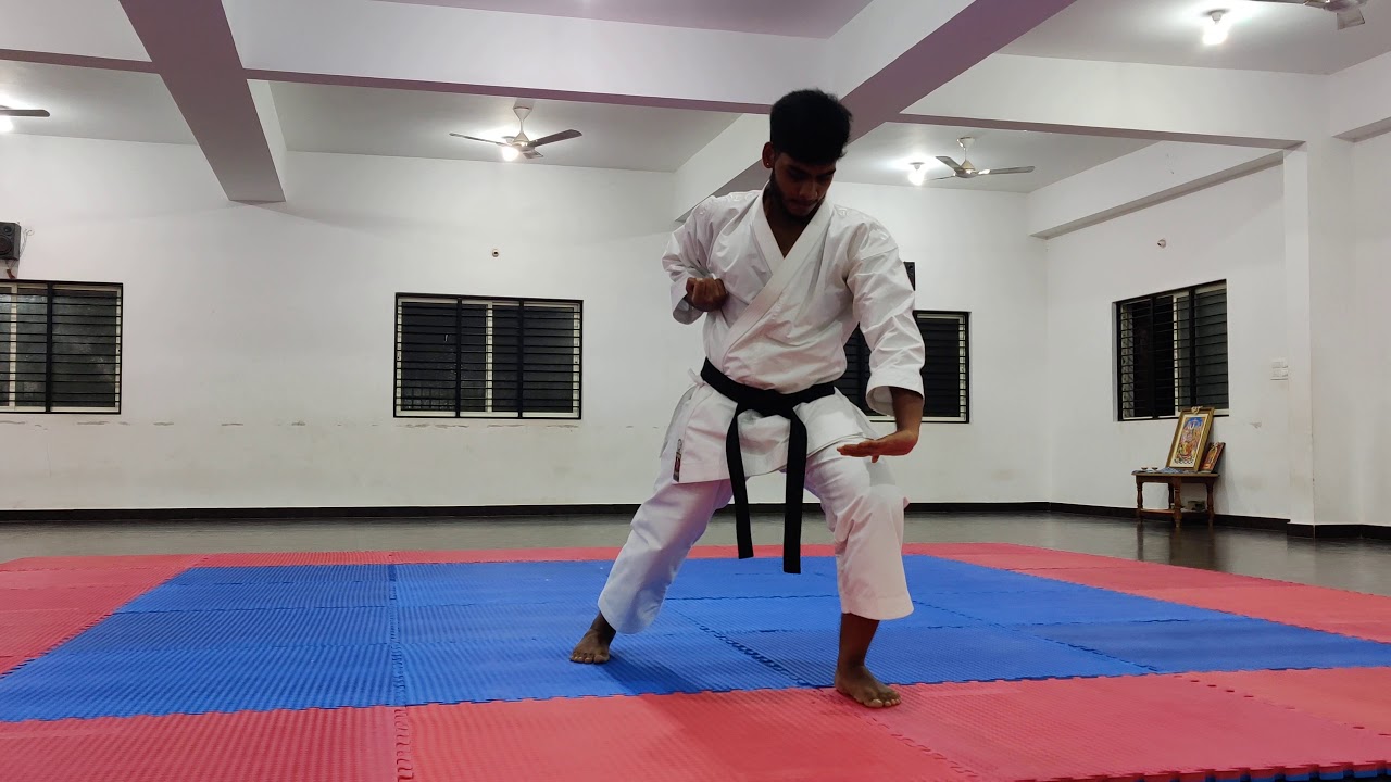 Papuren Kata---Shito-Ryu Karate . - YouTube
