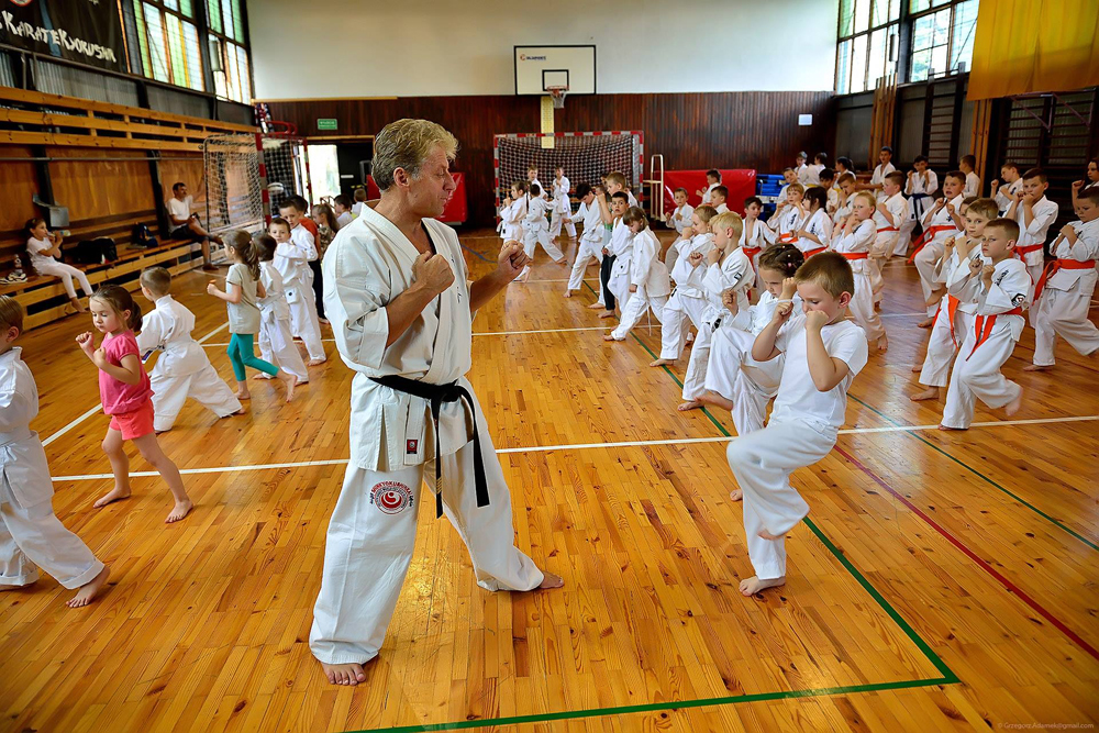 130 młodych karateków przystąpiło do egzaminu. Rawski Klub Karate